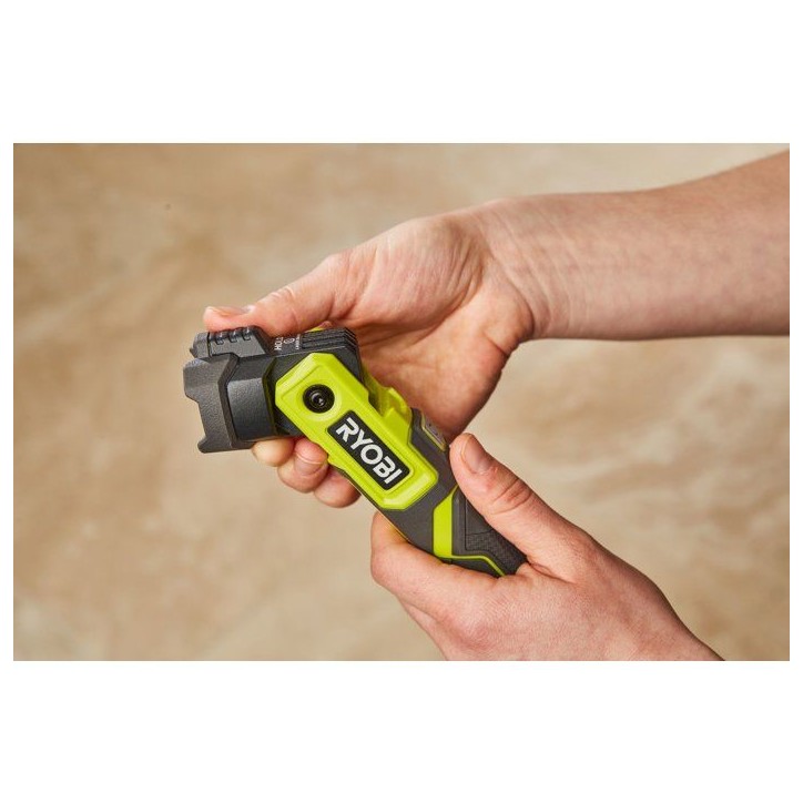 RYOBI Lampe torche 4V USB Lithium - sans batterie ni chargeur - RLP4-0 RYOBI Lampe torche 4V USB Lithium - sans batterie ni chargeur - RLP4-0