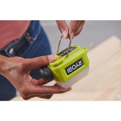 RYOBI Lampe lanterne 4V USB Lithium camping et bricolage - sans batter