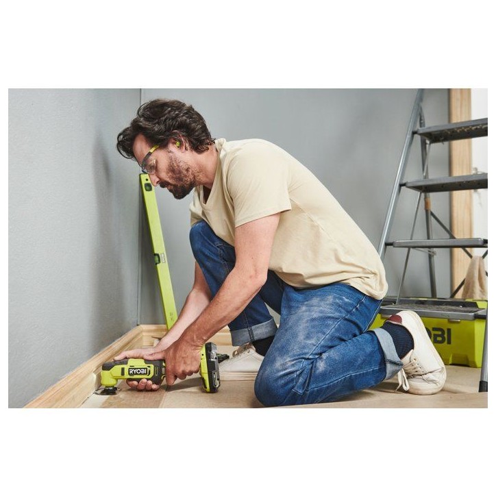 RYOBI Pack 2 outils ONE+ 18V perceuse-visseuse + outil multifonction oscillant + batterie 2Ah + chargeur R18CK2G-1C20G