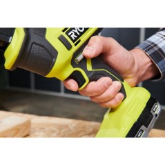 RYOBI Scie sabre 18V ONE+ élagage démolition - sans batterie ni char