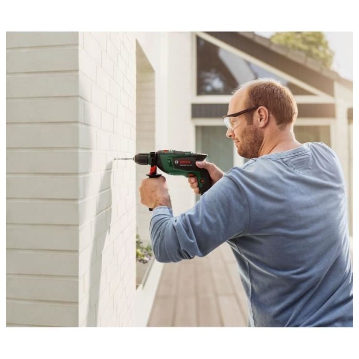 Perceuse a percussion filaire Bosch - UniversalImpact 800 (800W, béton 14mm, bois 30mm, livré avec accessoires) Perceuse a percussion filaire Bosch - UniversalImpact 800 (800W, béton 14mm, bois 30mm, livré avec accessoires)