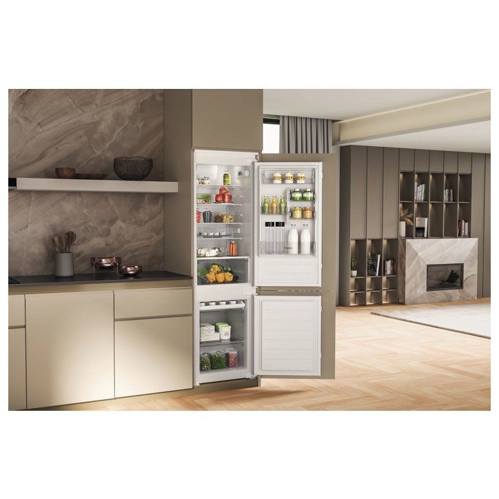 Réfrigérateur combiné WHIRLPOOL WHC18D011A2FR - Encastrable - 268 L - Classe D - 54 x 54,5 x 177 cm