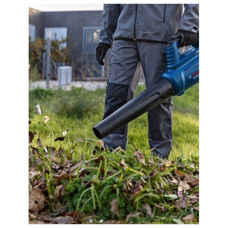 Bosch Professional 18V Souffleur GBL 18V-750 (780 m³/h, vitesse d'air jusqu'a 198 km/h, variateur de vitesse) sans batterie Bosch Professional 18V Souffleur GBL 18V-750 (780 m³/h, vitesse d'air jusqu'a 198 km/h, variateur de vitesse) sans batterie