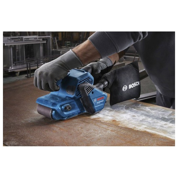 Ponceuse à bande filaire BOSCH PROFESSIONAL - GBS 750 - 230V - 850W - 200 – 420 m/min - Bande abrasive + sac poussières Ponceuse à bande filaire BOSCH PROFESSIONAL - GBS 750 - 230V - 850W - 200 – 420 m/min - Bande abrasive + sac poussières