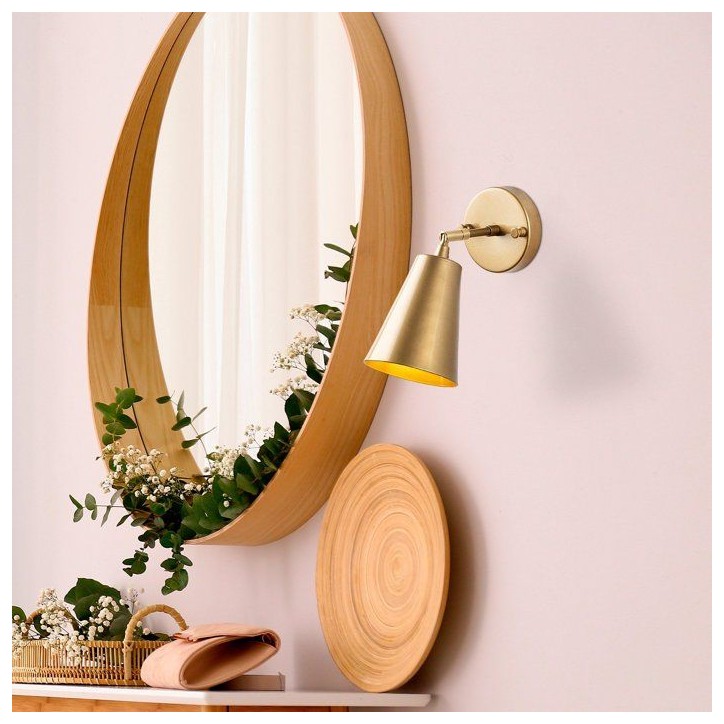 Applique murale Gold - Métal doré - Style contemporain - Ambiance chaleureuse Applique murale Gold - Métal doré - Style contemporain - Ambiance chaleureuse