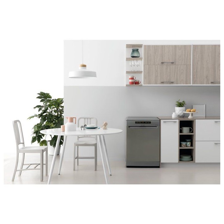 Lave-vaisselle pose libre INDESIT I0FD641AX - 14 couverts - Induction - L60cm - 41 dB - tiroir à couverts - Autodoor - Silver