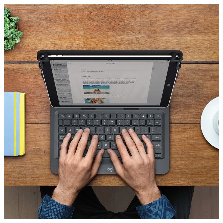 Etui clavier - Logitech - Universal Folio - AZERTY - Pour tablettes Apple, Android et Windows de 9 à 10 pouces - Noir Etui clavier - Logitech - Universal Folio - AZERTY - Pour tablettes Apple, Android et Windows de 9 à 10 pouces - Noir
