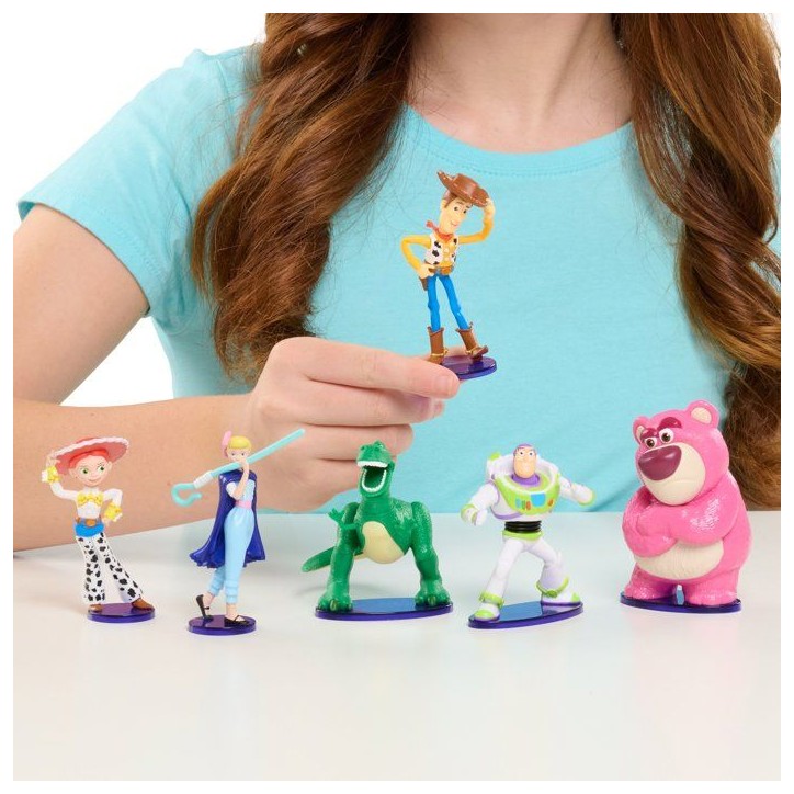 Coffret figurines - DISNEY Pixar Toy Story - 6 figurines de 8 cm - Woody et Buzz inclus Coffret figurines - DISNEY Pixar Toy Story - 6 figurines de 8 cm - Woody et Buzz inclus
