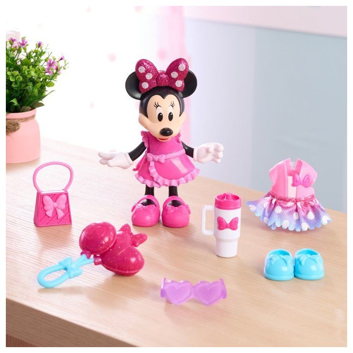 Poupée mannequin - DISNEY - Minnie Mouse Fabulous Fashion Doll - 15 cm - 11 accessoires Poupée mannequin - DISNEY - Minnie Mouse Fabulous Fashion Doll - 15 cm - 11 accessoires