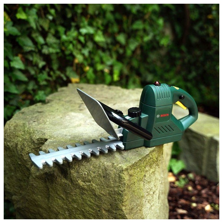 Jouet de jardinage - KLEIN - Taille-haies électronique Bosch - Reproduction fidele avec fonctions électroniques. Jouet de jardinage - KLEIN - Taille-haies électronique Bosch - Reproduction fidele avec fonctions électroniques.