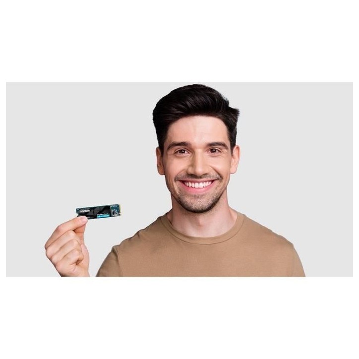 KIOXIA - EXCERIA PLUS G4 - Disque dur interne - 2 To - SSD NVMe 2.0c KIOXIA - EXCERIA PLUS G4 - Disque dur interne - 2 To - SSD NVMe 2.0c