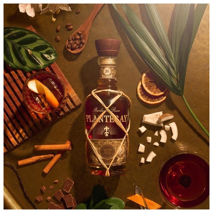 PLANTERAY RUM - XO 20th Anniversary - Rhum avec étui 40% Alcool - Origine : Barbade - Notes de Vanille & Cacao - 70 cl