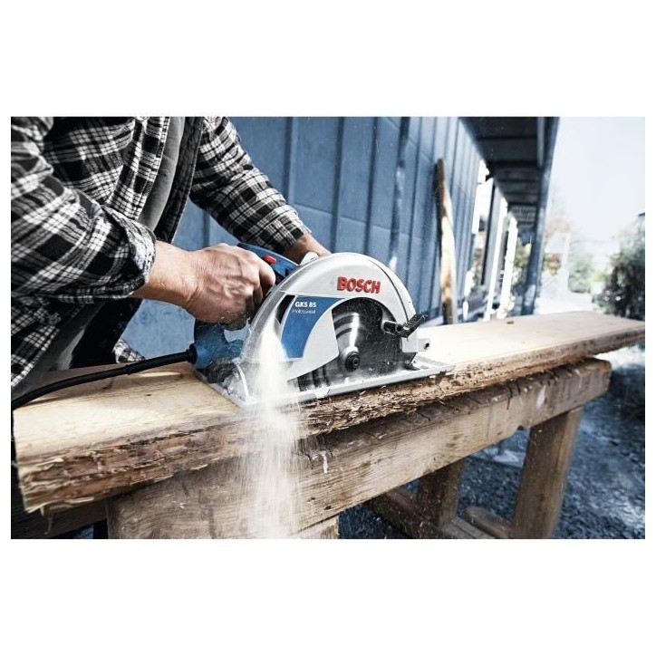 Scie circulaire Bosch Professional GKS 85 (5.000 tr/min / 2.200W / apacité de coupe de 85 mm),lame et butée parallele - 060157 Scie circulaire Bosch Professional GKS 85 (5.000 tr/min / 2.200W / apacité de coupe de 85 mm),lame et butée parallele - 060157