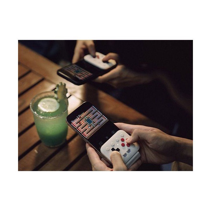 Manette gaming - 8BitDo - FlipPad G Classic Edition - USB-C - Gris clair et bordeaux - Compatible iOS et Android Manette gaming - 8BitDo - FlipPad G Classic Edition - USB-C - Gris clair et bordeaux - Compatible iOS et Android