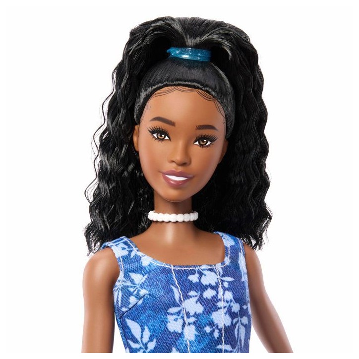 Poupée mannequin - Barbie - Fashionistas Short et Haut a Fleurs - Cheveux noirs - Des 3 ans Poupée mannequin - Barbie - Fashionistas Short et Haut a Fleurs - Cheveux noirs - Des 3 ans