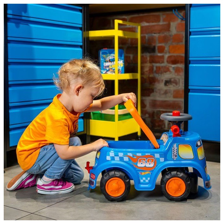Porteur - FALK - Camion Hot Wheels - Assise ouvrante - Volant avec klaxon - Plaque personnalisable - Des 12 mois Porteur - FALK - Camion Hot Wheels - Assise ouvrante - Volant avec klaxon - Plaque personnalisable - Des 12 mois