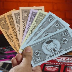 Monopoly : édition Tricheurs, jeu de plateau familial amusant pour e