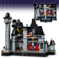 LEGO Mercredi 76788 L'Académie Nevermore - Maquette d'École avec 3 F