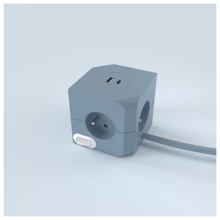 Cube multiprise avec double port USB - LINK2HOME - 4 prises secteur 16A - 2 ports USB - 3680 W max - Bleu Cube multiprise avec double port USB - LINK2HOME - 4 prises secteur 16A - 2 ports USB - 3680 W max - Bleu