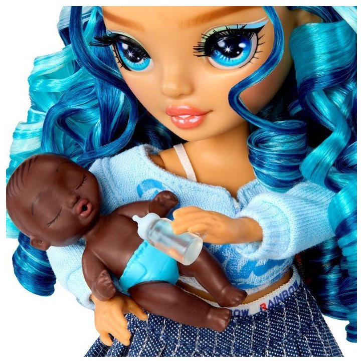 Junior High Babysitters – Skyler - Poupée 23 cm - Bébé, Poussette, Couffin, Biberon, Peigne, Tenue et Accessoires Junior High Babysitters – Skyler - Poupée 23 cm - Bébé, Poussette, Couffin, Biberon, Peigne, Tenue et Accessoires