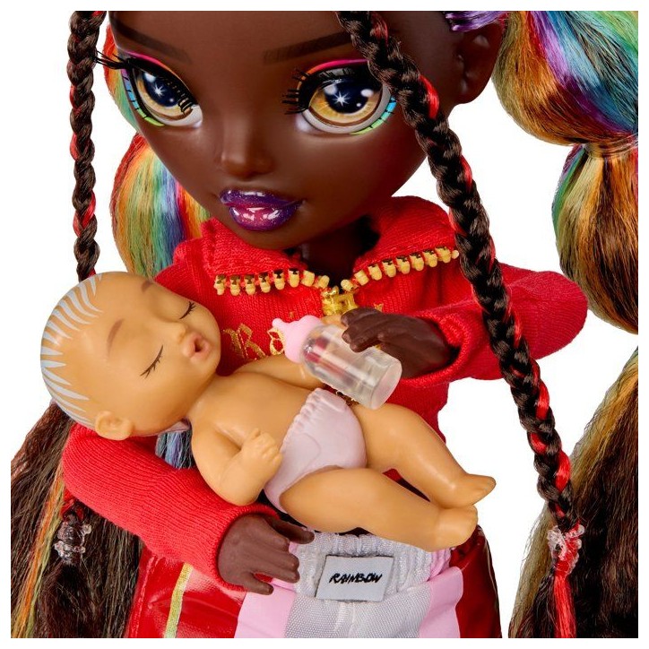 Junior High Babysitters – Iris Bow - Poupée 23 cm - Bébé, Poussette, Couffin, Biberon, Peigne, Tenue et Accessoires Junior High Babysitters – Iris Bow - Poupée 23 cm - Bébé, Poussette, Couffin, Biberon, Peigne, Tenue et Accessoires