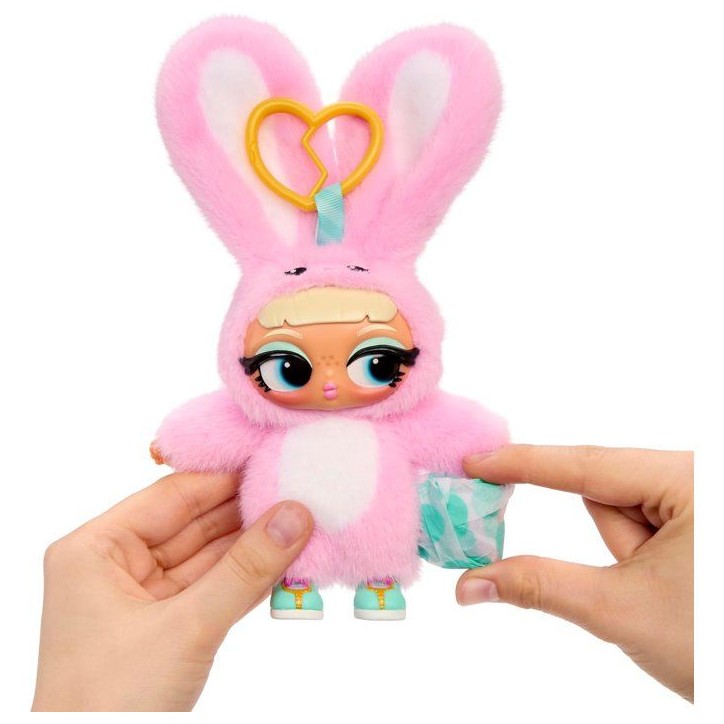 L.O.L. Surprise! Plush Surprise - Peluche avec 7 Surprises incluses - Porte-clés - 6 modeles a collectionner - Des 4 ans L.O.L. Surprise! Plush Surprise - Peluche avec 7 Surprises incluses - Porte-clés - 6 modeles a collectionner - Des 4 ans