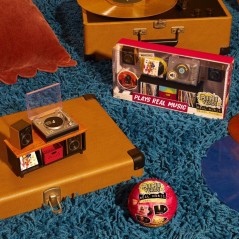 MGA's Miniverse - Real Music - Record Player - Musique 30 secondes - I