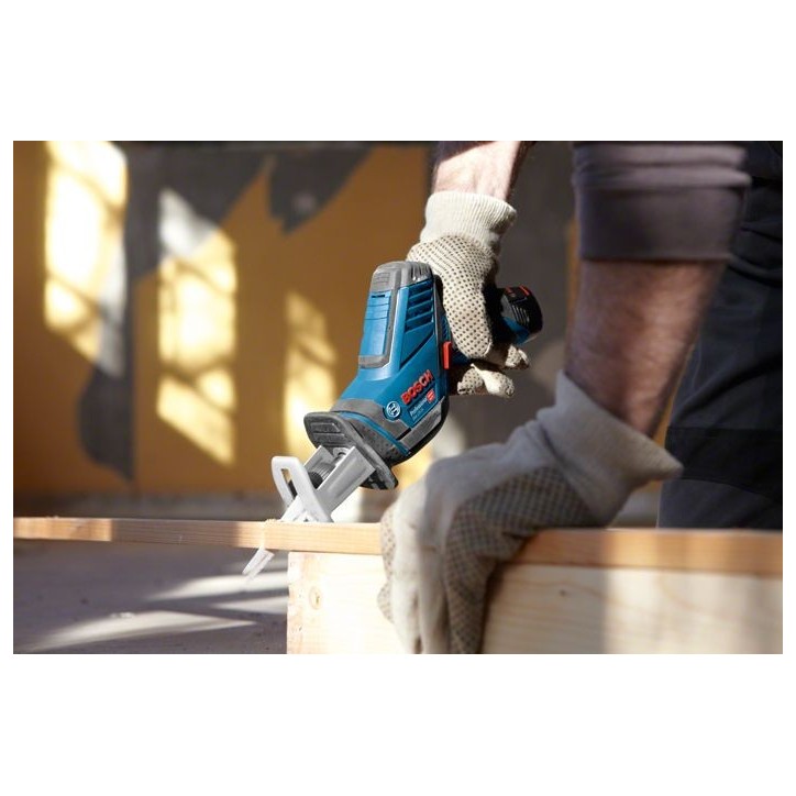 Scie sabre 12V GSA 12V-14 Professional (sans batterie ni chargeur) en coffret L-Boxx - BOSCH - 060164L905