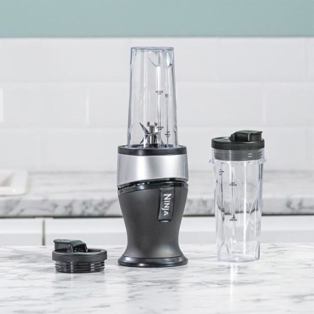 Ninja QB3001EUS – Blender Slim Nutri Ninja 700 W, 2 gobelets 470 ml, lames inox, argent/noir