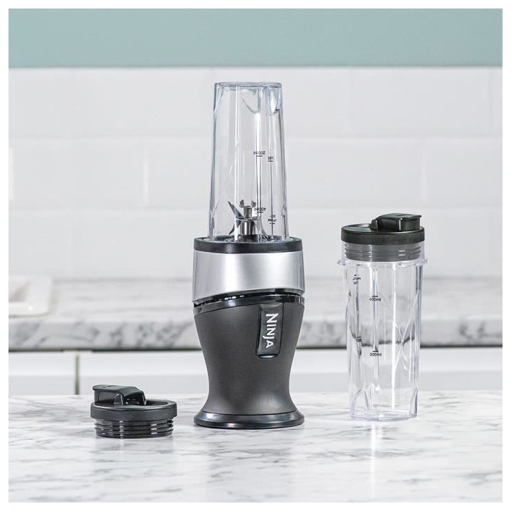 Ninja QB3001EUS – Blender Slim Nutri Ninja 700 W, 2 gobelets 470 ml, lames inox, argent/noir Ninja QB3001EUS – Blender Slim Nutri Ninja 700 W, 2 gobelets 470 ml, lames inox, argent/noir