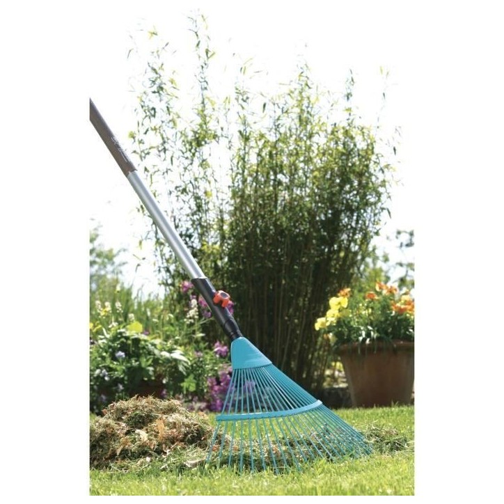 GARDENA Râteau a gazon 50cm Combisystem - Fil de fer solide - 22 dents – Ratissage petite surface herbe – Garantie 25 ans