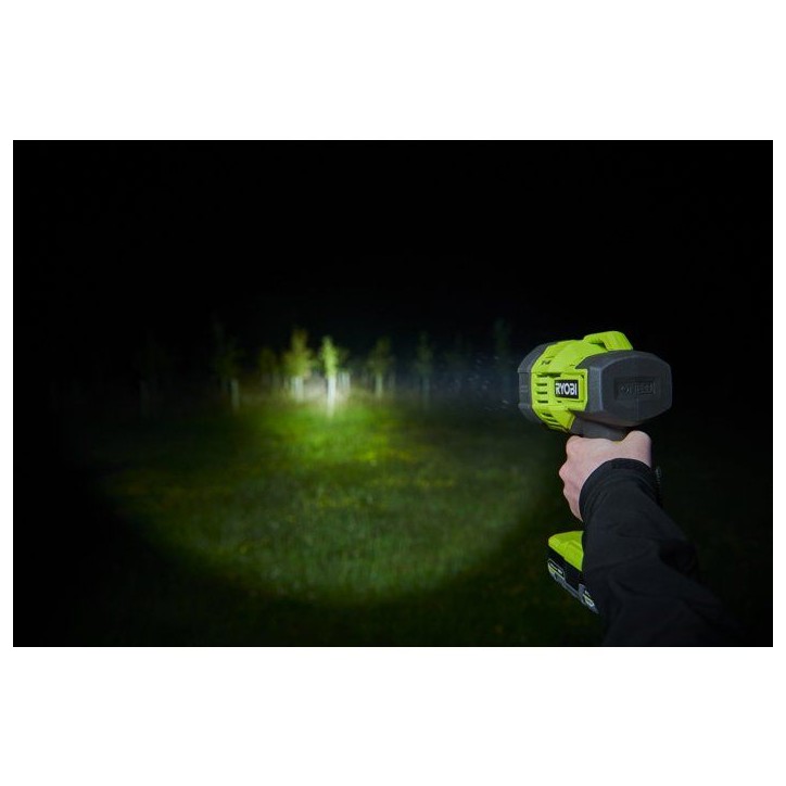 RYOBI Lampe LED 18V ONE+ 3000 lumens - sans batterie ni chargeur - RLS18-0 RYOBI Lampe LED 18V ONE+ 3000 lumens - sans batterie ni chargeur - RLS18-0