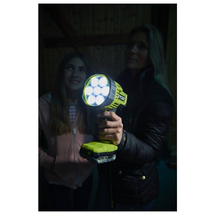 RYOBI Lampe LED 18V ONE+ 3000 lumens - sans batterie ni chargeur - RLS18-0 RYOBI Lampe LED 18V ONE+ 3000 lumens - sans batterie ni chargeur - RLS18-0