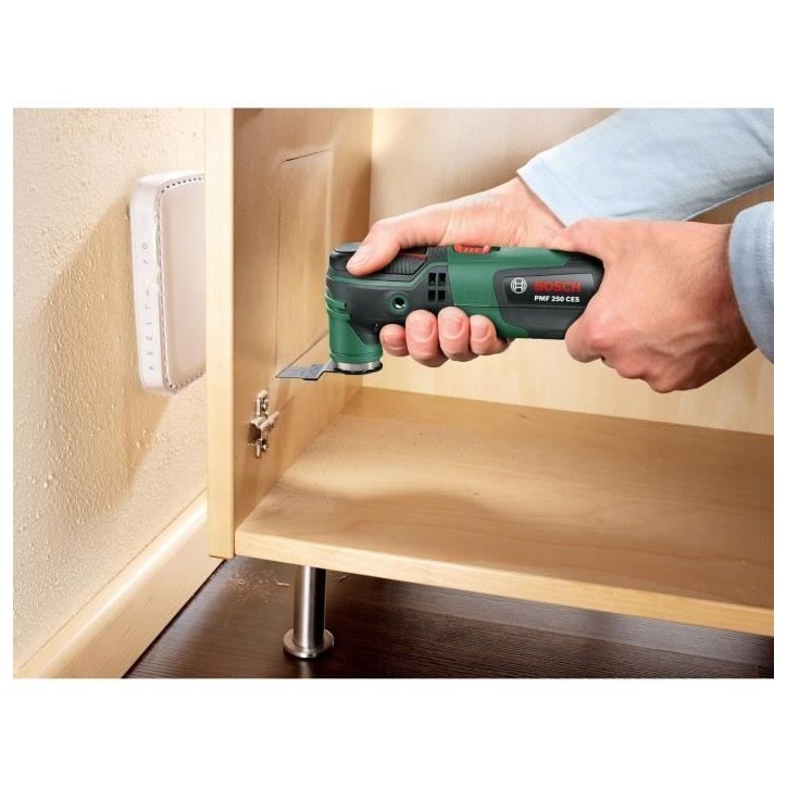 Outil multifonctions Bosch - PMF 250 CES - filaire 250W - Fonction Autoclic (changement accessoire sans outil) + accessoires et