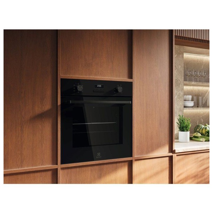 Four encastrable - Catalyse - ELECTROLUX - LOH3C00BK - Noir - Métal - 598x594x567 mm Four encastrable - Catalyse - ELECTROLUX - LOH3C00BK - Noir - Métal - 598x594x567 mm