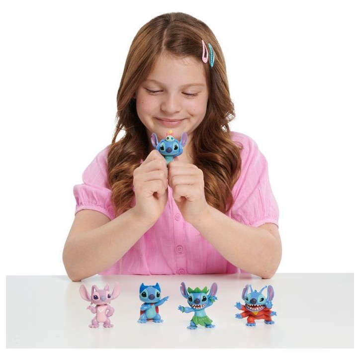 Coffret 5 figurines - DISNEY - Stitch - Non articulées - 6 cm - Dès 3 ans Coffret 5 figurines - DISNEY - Stitch - Non articulées - 6 cm - Dès 3 ans