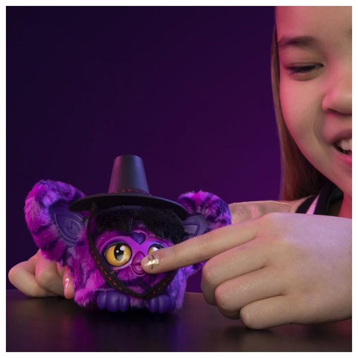 Furby Furblets Démon Saja Boy, KPop Demon Hunters, mini peluche électronique de collection de 7,5 cm, pour enfant dès 6 ans