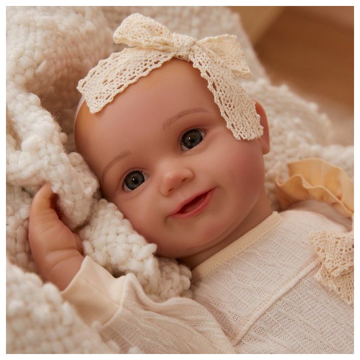 Baby born Real - Poupon Fille - Peau très claire - Yeux ouverts - Poupon réaliste - Modèle unique - Aléatoire - Dès 3 ans Baby born Real - Poupon Fille - Peau très claire - Yeux ouverts - Poupon réaliste - Modèle unique - Aléatoire - Dès 3 ans