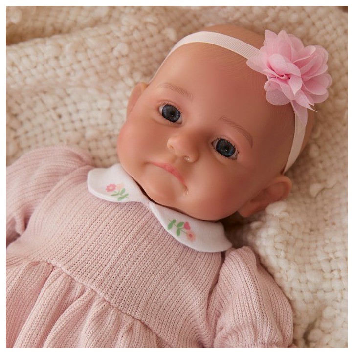 Baby born Real - Poupon Fille - Peau très claire - Yeux ouverts - Poupon réaliste - Modèle unique - Aléatoire - Dès 3 ans Baby born Real - Poupon Fille - Peau très claire - Yeux ouverts - Poupon réaliste - Modèle unique - Aléatoire - Dès 3 ans