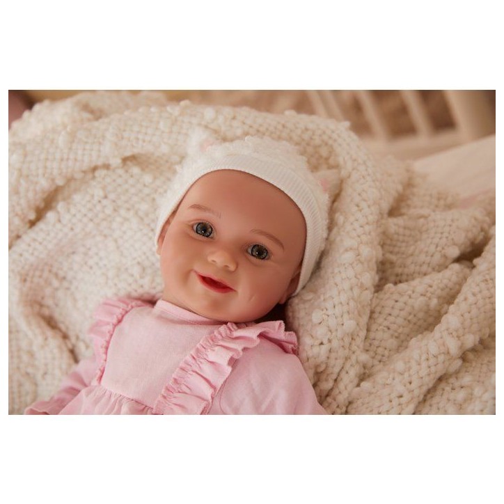 Baby born Real - Poupon Fille - Peau très claire - Yeux ouverts - Poupon réaliste - Modèle unique - Aléatoire - Dès 3 ans Baby born Real - Poupon Fille - Peau très claire - Yeux ouverts - Poupon réaliste - Modèle unique - Aléatoire - Dès 3 ans