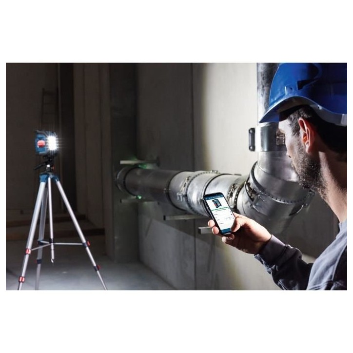 Projecteur de chantier sans-fil GLI 18V-1200 C - Bosch Professional - LED 1200 Lm - 18 V - Bleu Projecteur de chantier sans-fil GLI 18V-1200 C - Bosch Professional - LED 1200 Lm - 18 V - Bleu