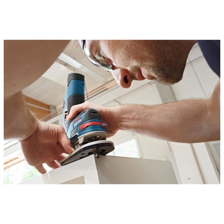 Affleureuse Bosch Professional GKF 12V-8 sans batterie moteur EC sans charbon - 13000 t/min - 06016B0002 Affleureuse Bosch Professional GKF 12V-8 sans batterie moteur EC sans charbon - 13000 t/min - 06016B0002