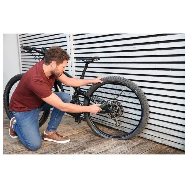 pompe a air comprimé sans fil BOSCH Easypump 3,6V - pour gonfler pneus (vélo, voiture, moto) ballons avec sac textile 06039470