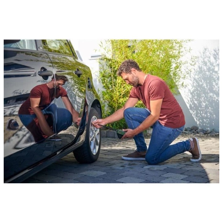pompe a air comprimé sans fil BOSCH Easypump 3,6V - pour gonfler pneus (vélo, voiture, moto) ballons avec sac textile 06039470