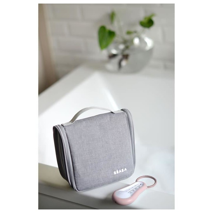 BÉABA Trousse de toilette nomade bébé, 9 accessoires, Old pink BÉABA Trousse de toilette nomade bébé, 9 accessoires, Old pink
