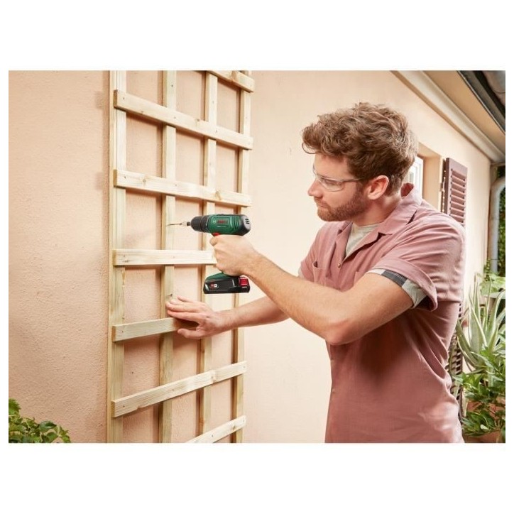Perceuse-visseuse sans-fil Bosch - UniversalDrill 18 (Livrée avec 2 batteries 18V-1,5Ah + chargeur + coffret de transport) Perceuse-visseuse sans-fil Bosch - UniversalDrill 18 (Livrée avec 2 batteries 18V-1,5Ah + chargeur + coffret de transport)