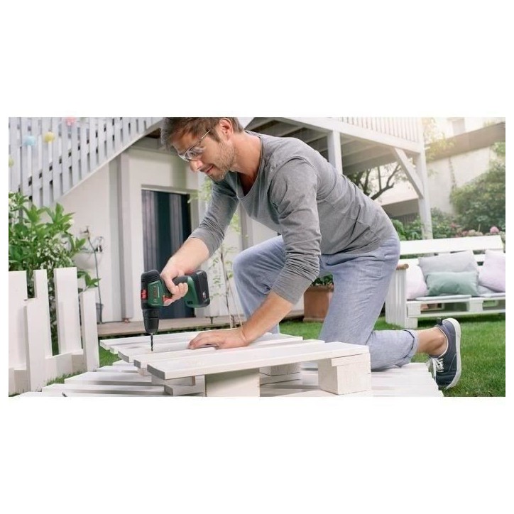 Perceuse-visseuse Bosch - UniversalDrill 18 (Livrée avec 2 batteries 1,5 Ah, SystemeBox, 241 accessoires) - PowerForAll