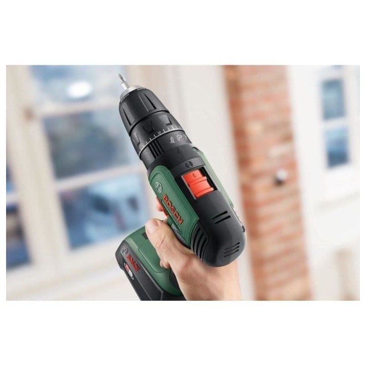 Perceuse a percussion sans-fil Bosch - UniversalImpact 18 (Livrée avec 2 batteries 18V-1,5Ah + chargeur + coffret de transport) Perceuse a percussion sans-fil Bosch - UniversalImpact 18 (Livrée avec 2 batteries 18V-1,5Ah + chargeur + coffret de transport)