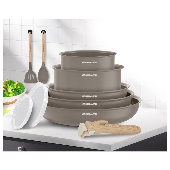 Batterie de cuisine - Tous feux dont induction - ARTHUR MARTIN – Revetement céramique - 10 pieces - Poignée amovible - Taupe Batterie de cuisine - Tous feux dont induction - ARTHUR MARTIN – Revetement céramique - 10 pieces - Poignée amovible - Taupe
