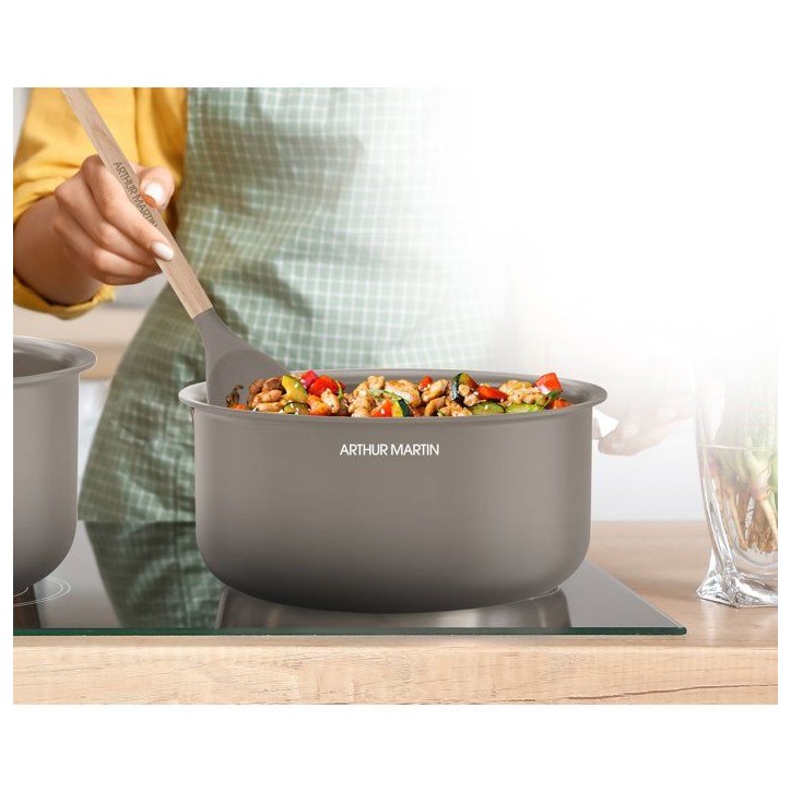 Batterie de cuisine - Tous feux dont induction - ARTHUR MARTIN – Revetement céramique - 10 pieces - Poignée amovible - Taupe Batterie de cuisine - Tous feux dont induction - ARTHUR MARTIN – Revetement céramique - 10 pieces - Poignée amovible - Taupe